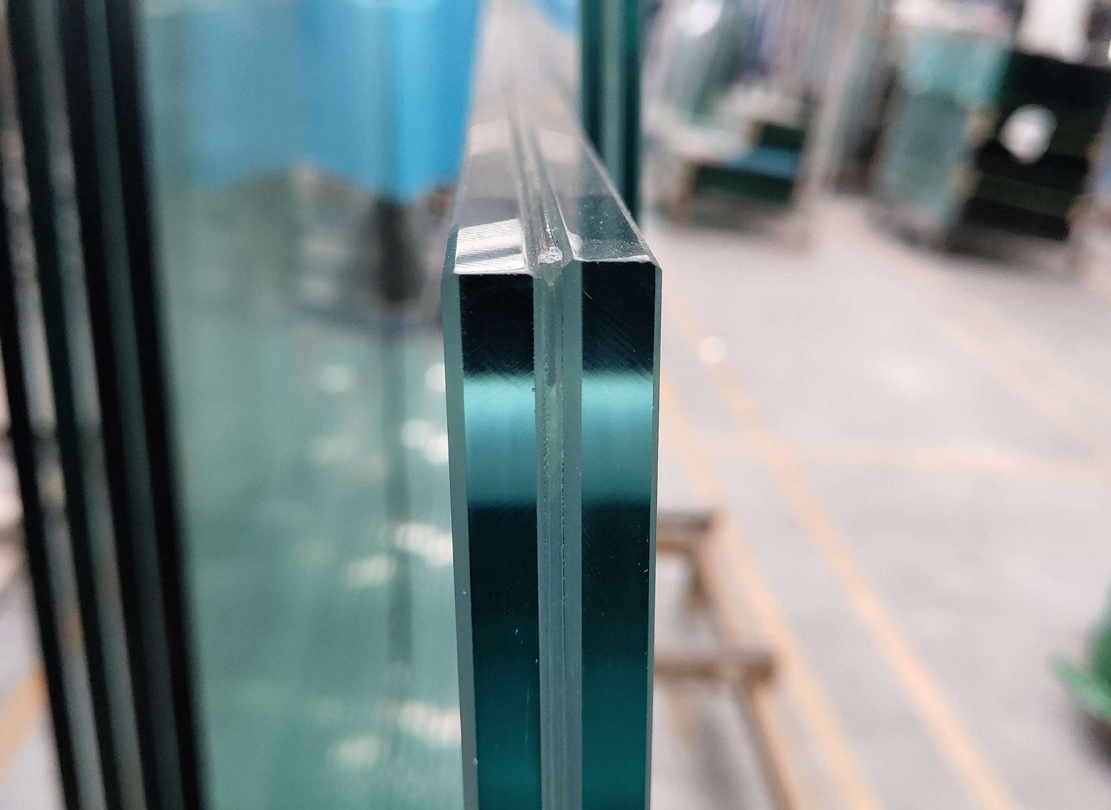 LAMINATED GLASS 2